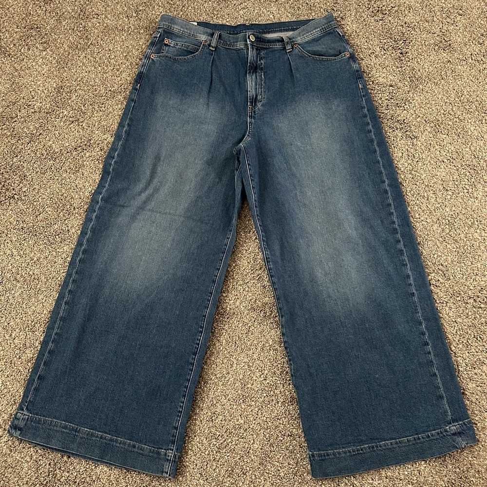 Gap high rise wide leg trouser jeans with front pleats